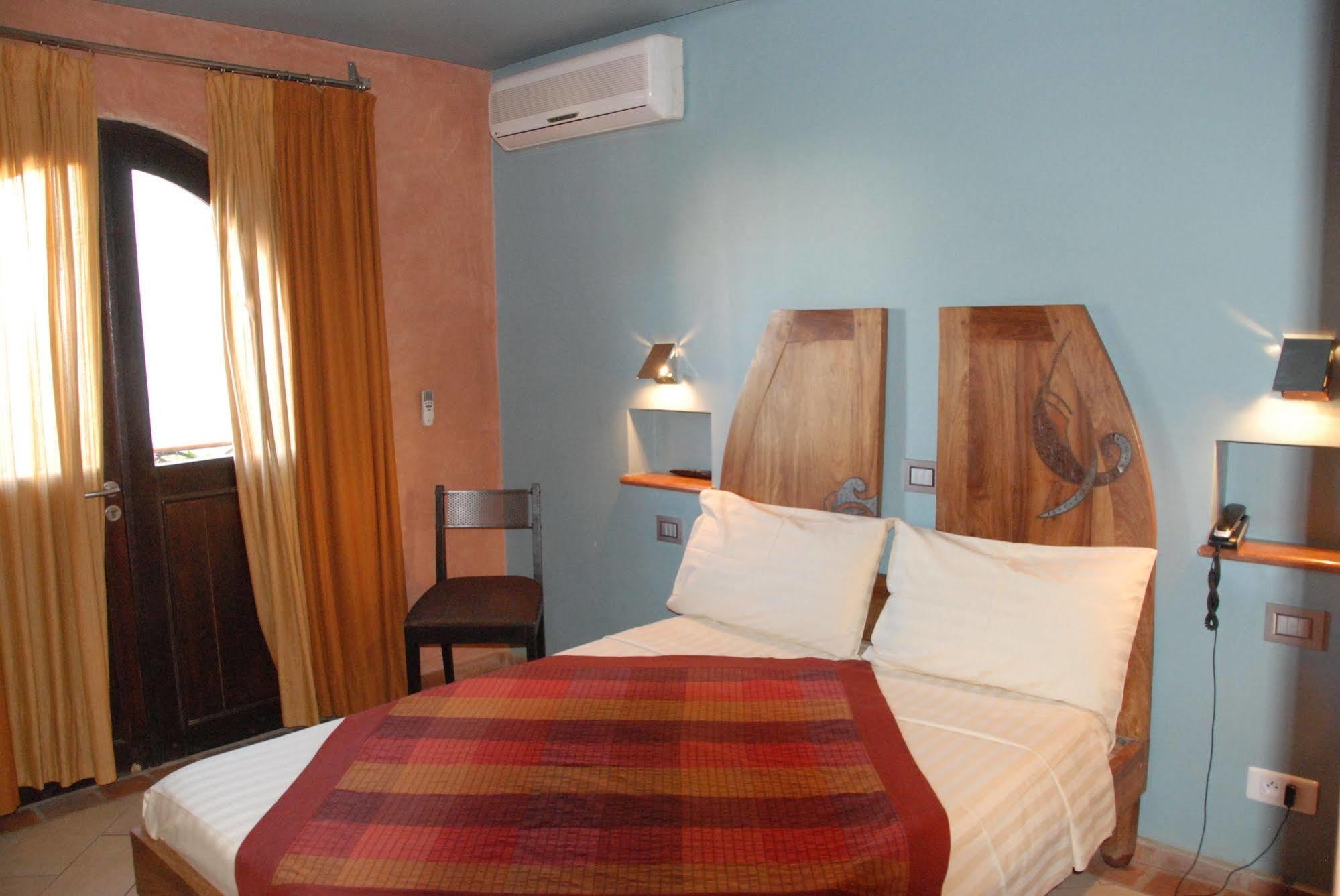 Le Djoloff Hotel 3*